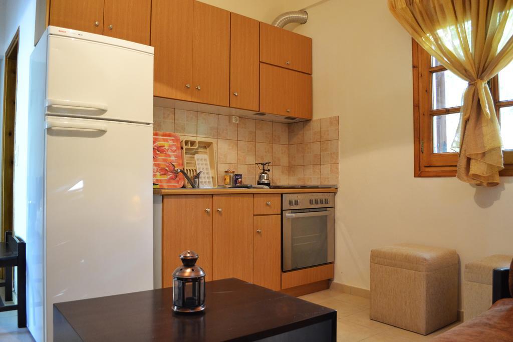 Dodis Village Platanias  Bilik gambar